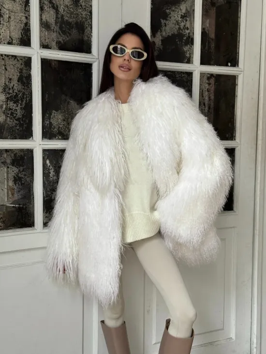 Шуба из меха ламы PREMIUM COLLECTION, английский воротник - фото 1