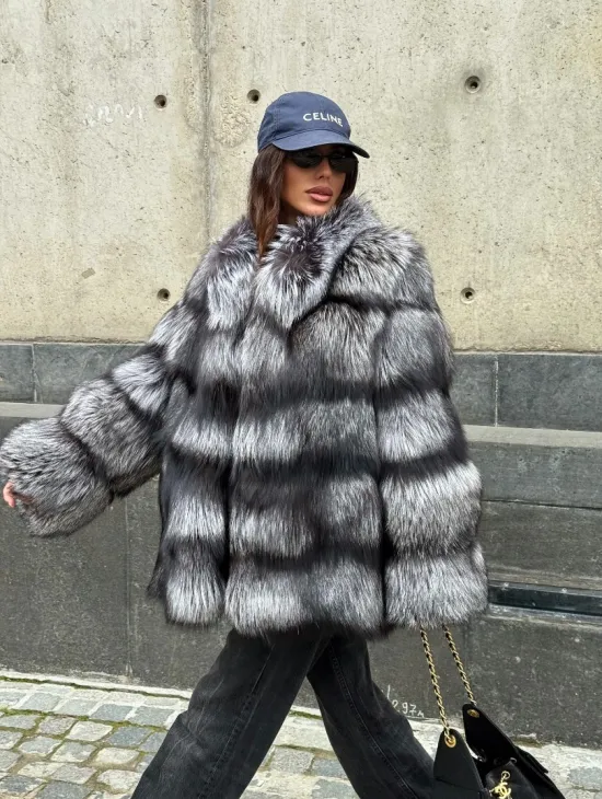 Шуба из чернобурки воротник стойка - фото 1