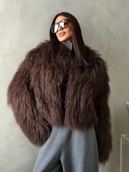 Модный полушубок из ламы - фото 11