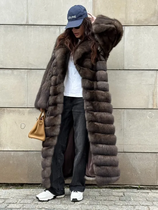 Шуба из меха баргузинского соболя - фото 7